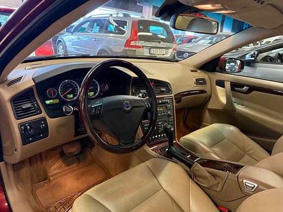Volvo S60 15 of 27