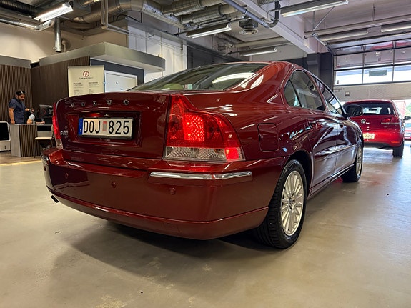 Volvo S60 6 of 27