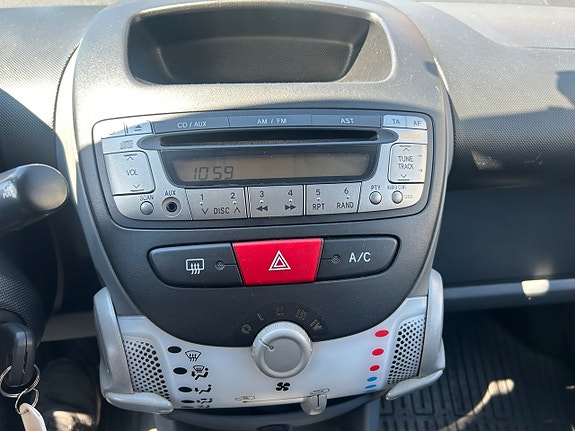 Toyota Aygo 14 of 19