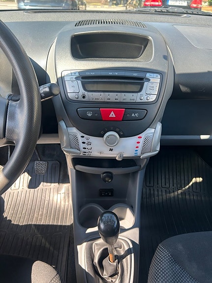 Toyota Aygo 12 of 19