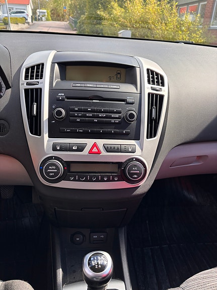 Kia Ceed 8 of 12