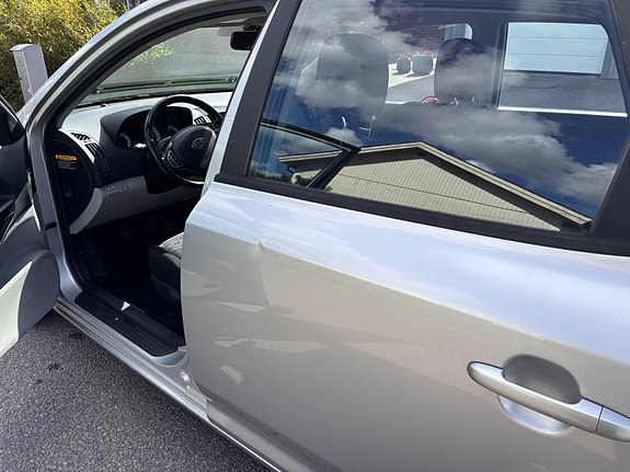 Kia Ceed 12 of 12