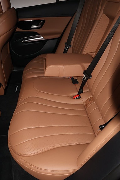 Mercedes-Benz E300 e 13 of 15