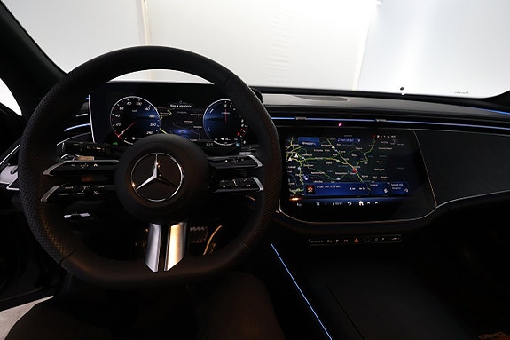 Mercedes-Benz E300 e 10 of 15