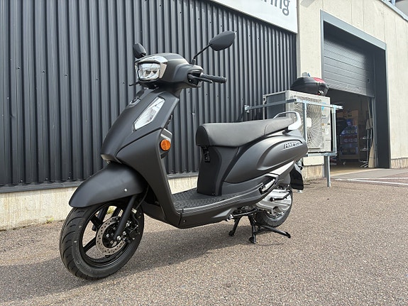 Suzuki Address 125 4 of 6