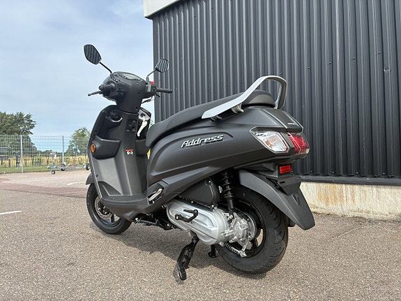 Suzuki Address 125 2 of 6