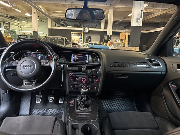 Audi A4 12 of 14
