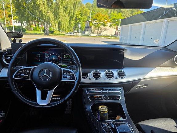 Mercedes-Benz E300 de 5 of 9