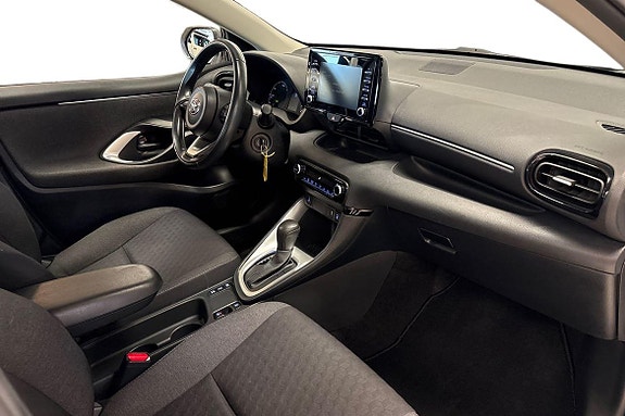 Toyota Yaris 7 of 21