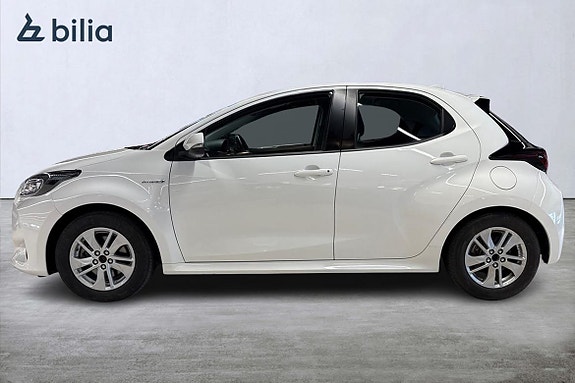 Toyota Yaris 3 of 21