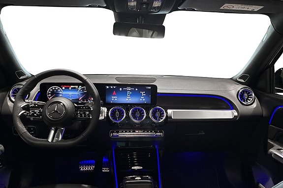 Mercedes-Benz GLB220 d 8 of 14