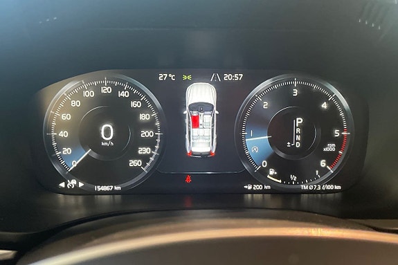 Volvo XC60 16 of 30