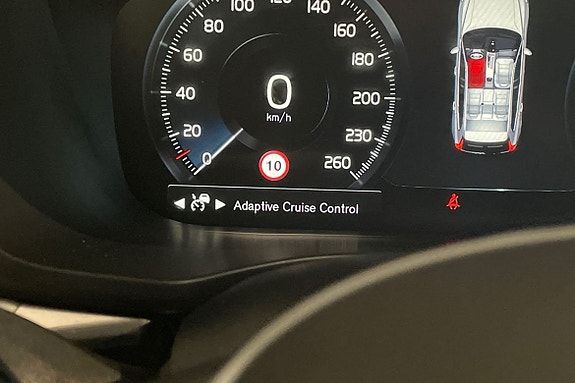 Volvo XC60 27 of 30