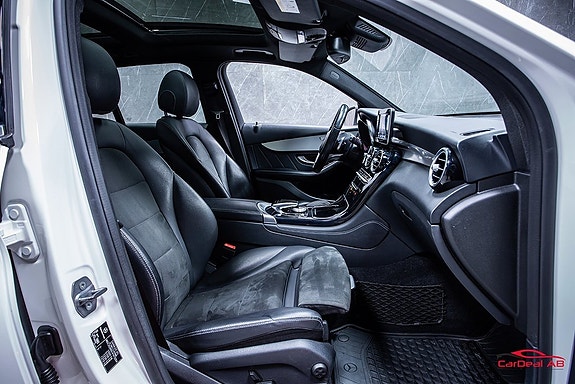 Mercedes-Benz GLC220 d 17 of 28