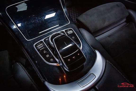 Mercedes-Benz GLC220 d 28 of 28