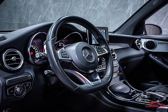 Mercedes-Benz GLC220 d 13 of 28