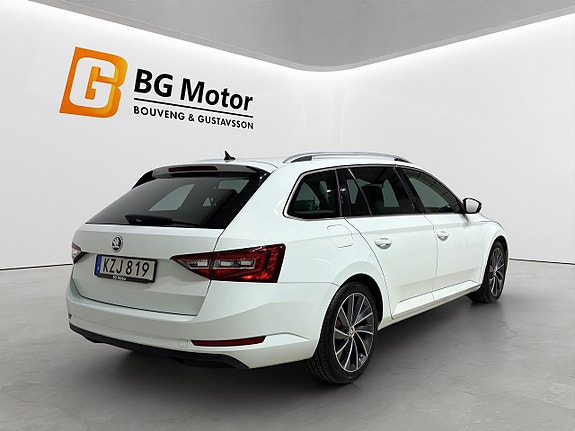 Skoda Superb 23 of 30