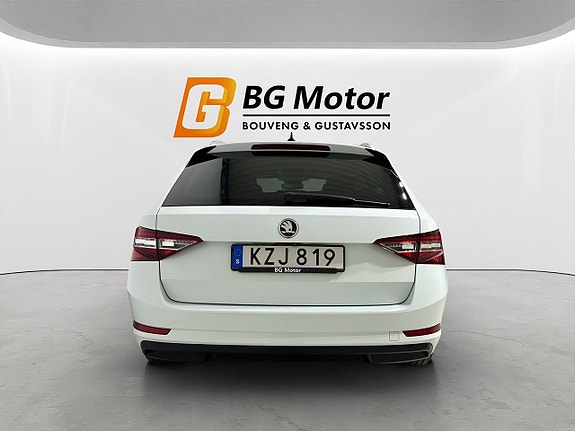 Skoda Superb 22 of 30