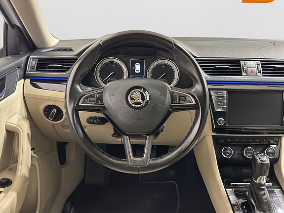 Skoda Superb 11 of 30