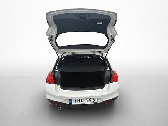 BMW 118d 24 of 28