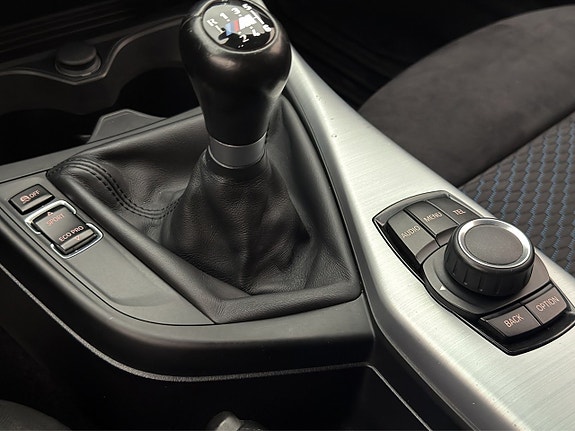 BMW 118d 18 of 28