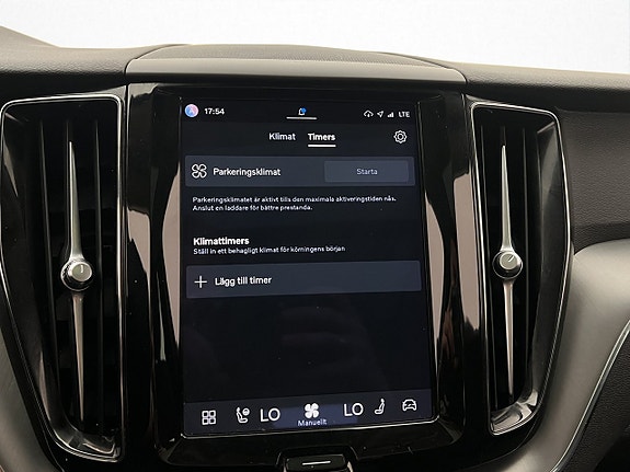 Volvo XC60 23 of 30