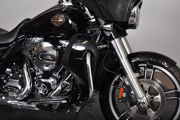 Harley-Davidson STREET GLIDE SPECIAL KOLLA UTRUSTNING / LEGEND AIR SUSPENSION BAK 14 of 18