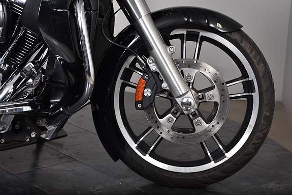 Harley-Davidson STREET GLIDE SPECIAL KOLLA UTRUSTNING / LEGEND AIR SUSPENSION BAK 9 of 18