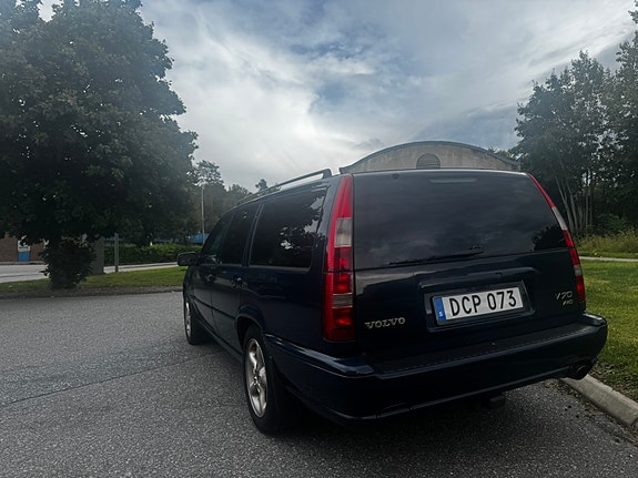 Volvo V70 4 of 9