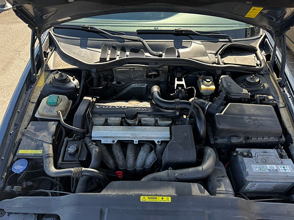 Volvo V70 9 of 9