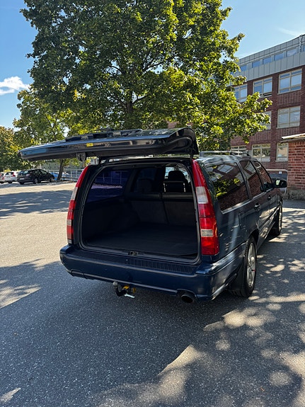Volvo V70 8 of 9
