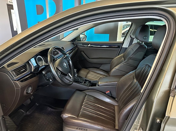Skoda Superb 4 of 4