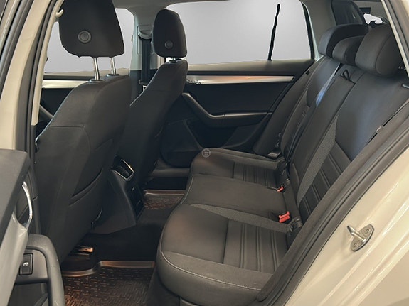 Skoda Octavia 12 of 19