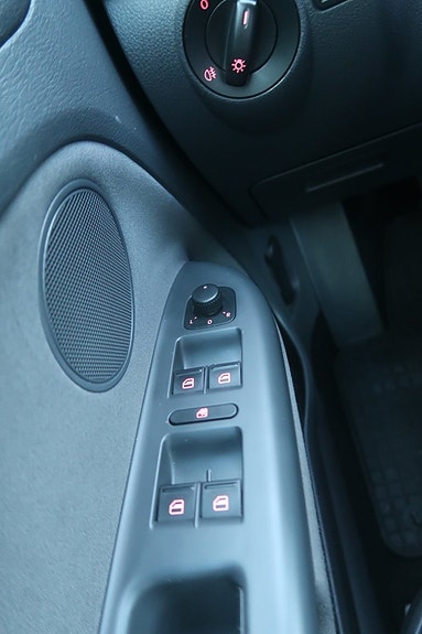 Volkswagen Golf Plus 14 of 19