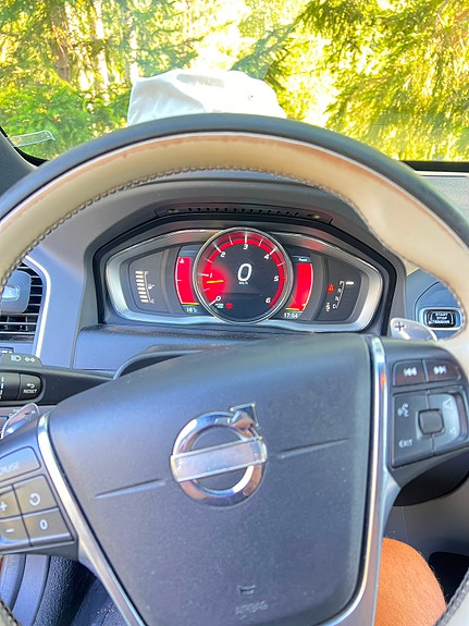 Volvo XC60 3 of 10