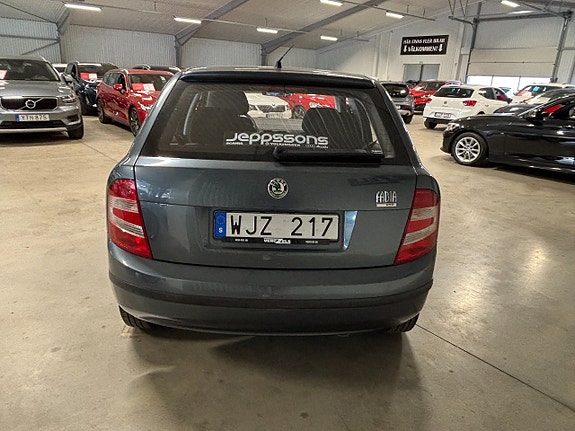 Skoda Fabia 5 of 9