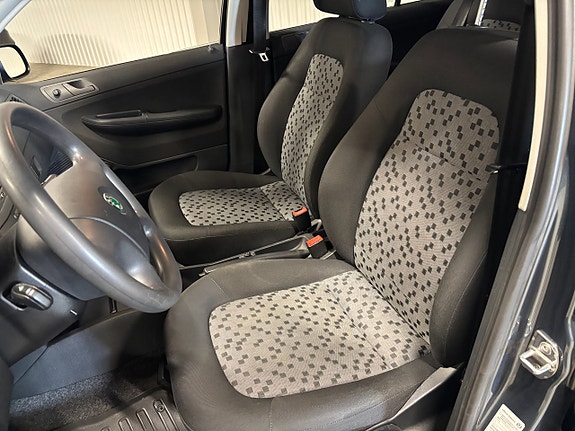 Skoda Fabia 6 of 9
