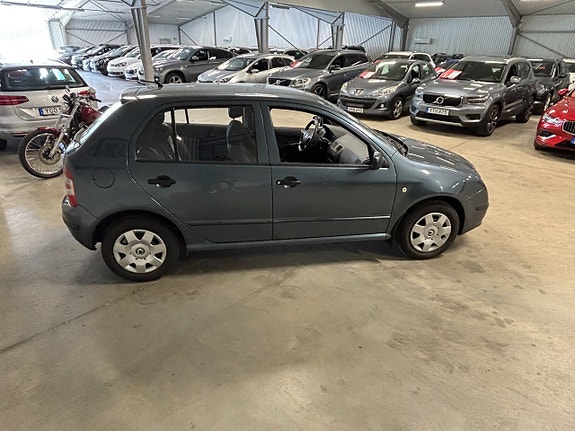 Skoda Fabia 3 of 9