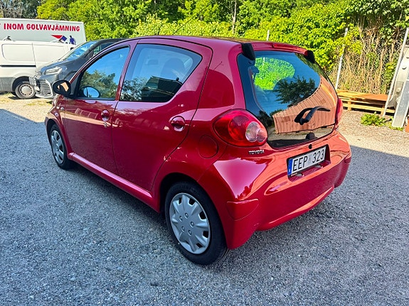 Toyota Aygo 2 of 4