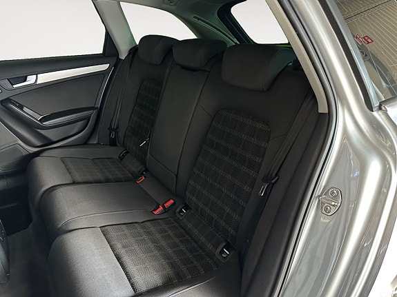 Audi A4 15 of 26