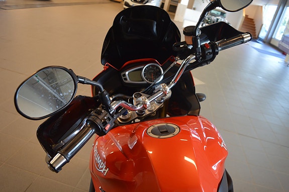 Triumph Motorcycles Tiger Touring 11 of 13