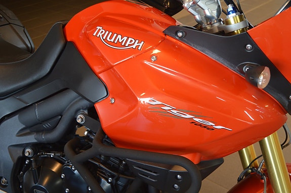 Triumph Motorcycles Tiger Touring 2 of 13