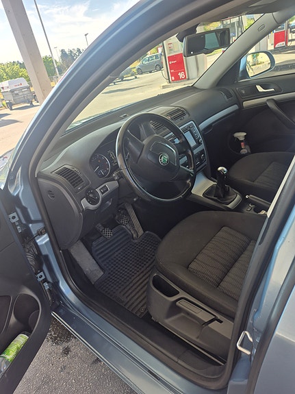 Skoda Octavia 3 of 7