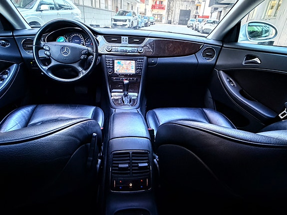 Mercedes-Benz CLS350 7 of 10