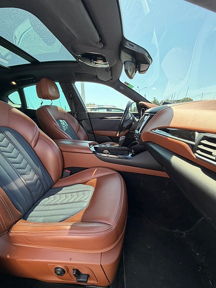 Maserati Levante 4 of 10