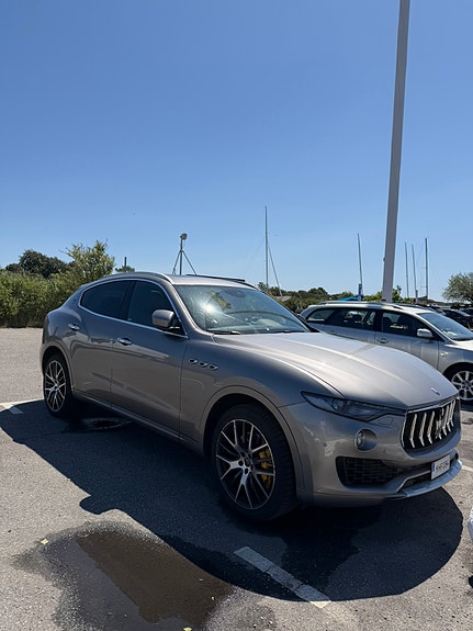 Maserati Levante 2 of 10