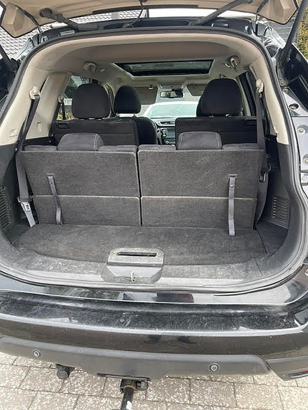 Nissan X-Trail 4 of 9
