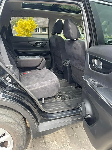 Nissan X-Trail 7 of 9