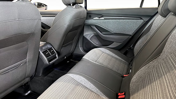 Skoda Superb 12 of 14