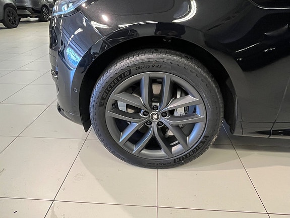 Land Rover Range Rover Sport 3 of 6
